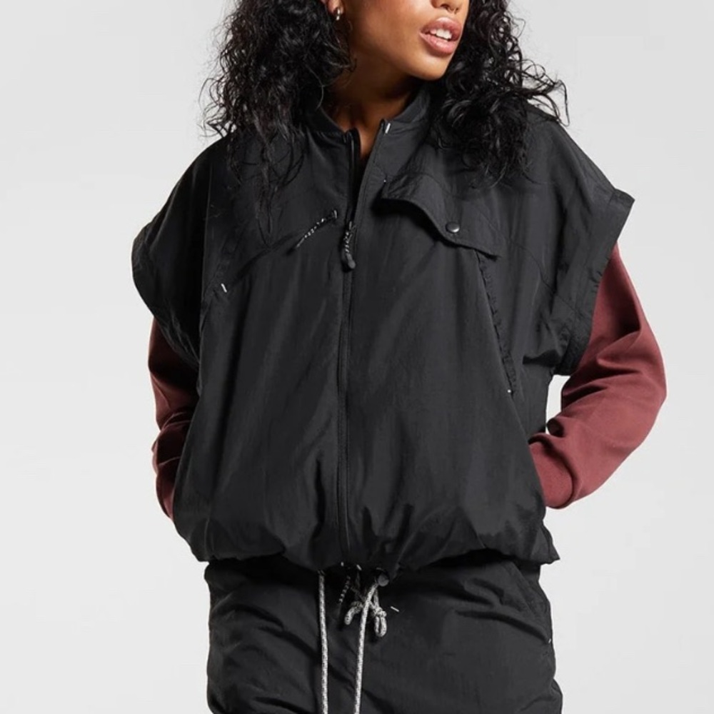 Gymshark Retake Woman's Vest XS Relaxed Gorpcore Athleisure Black Zip